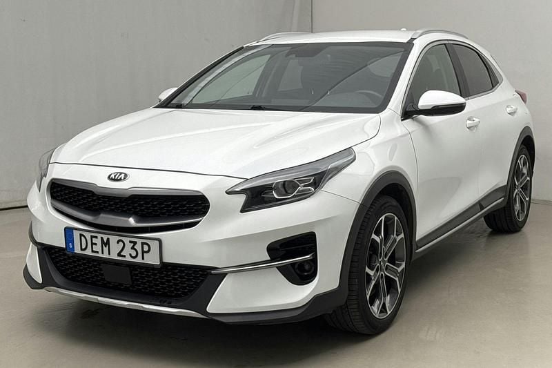 Vit Begagnad 2020 Kia XCeed 2 SUV | 194 900 kr (Bra pris) - Bild 1/4