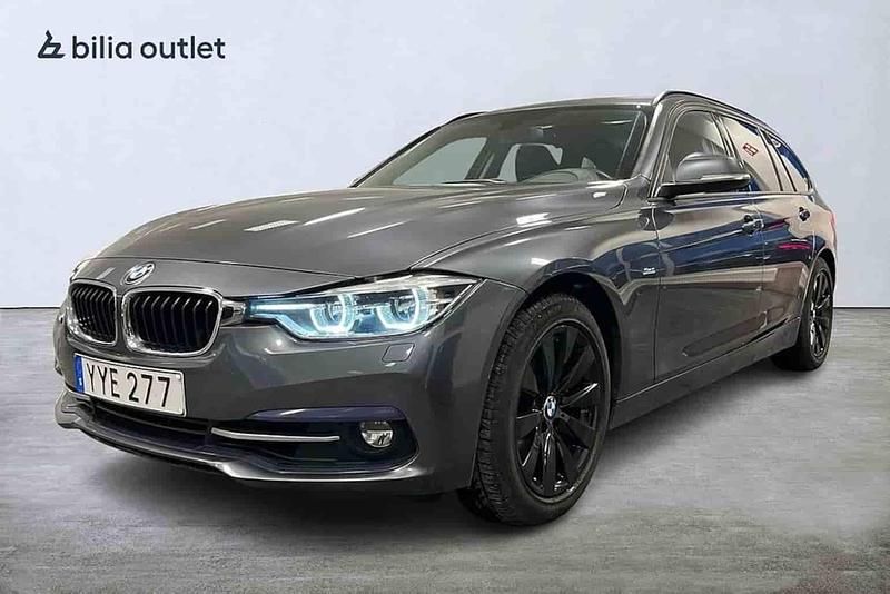 Begagnad BMW 330 2018 Grå Kombi