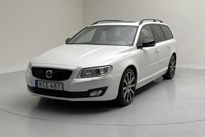 Vit Begagnad 2016 Volvo V70 Standard Kombi | 124 000 kr (Bra pris) - Bild 1/4