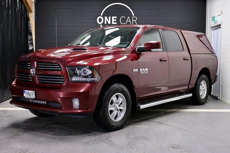 Röd Begagnad 2017 Dodge Ram Pickup | 419 800 kr (Dyr) - Bild 1/4