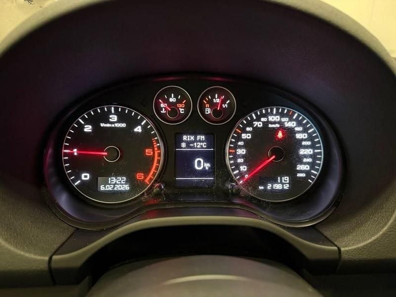 Begagnad Audi A3 Comfort 105 HK (77 kW) 2012 Svart Halvkombi