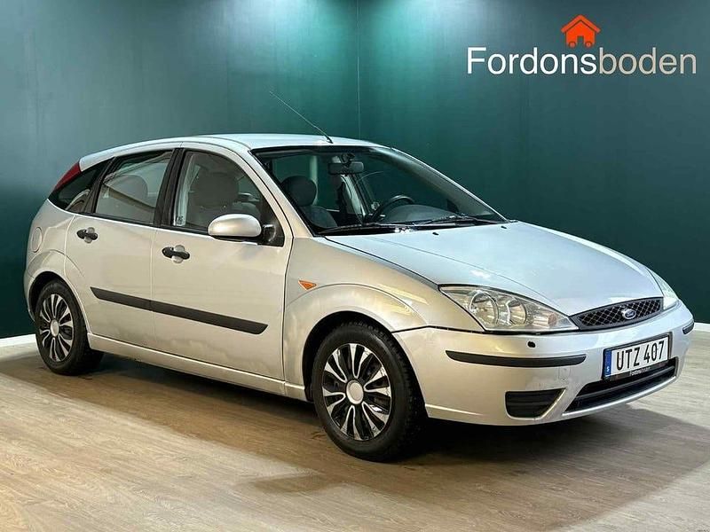 Okänd Begagnad 2004 Ford Focus Halvkombi | 39 800 kr - Bild 1/4