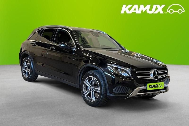 Svart Begagnad 2018 Mercedes GLC220 SUV | 264 800 kr (Bra pris) - Bild 1/3