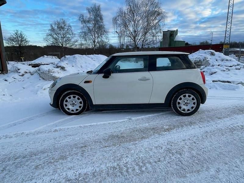 Begagnad 2015 Mini ONE Halvkombi | 69 500 kr - Bild 1/4