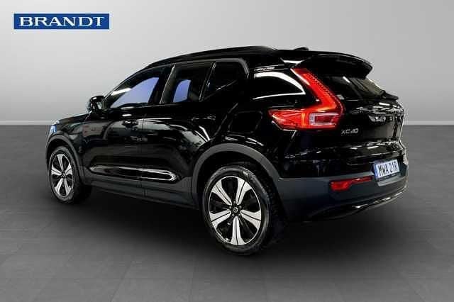 Begagnad Volvo XC40 Single Motor 175 kW (238 HK) 2023 Svart SUV