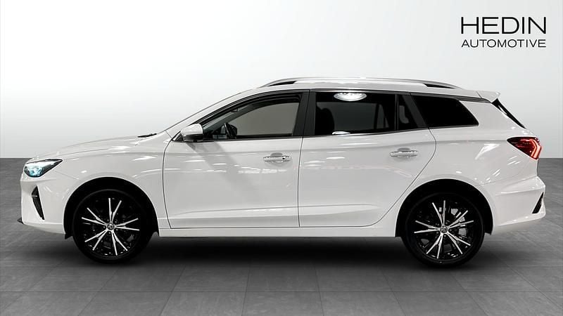 Begagnad MG MG5 EV Long Range 114 kW (156 HK) 2022 Vit Kombi
