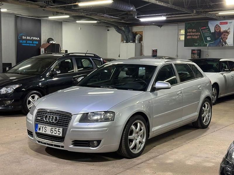 Begagnad Audi A3 Comfort 200 HK (147 kW) 2006 Silver Sedan
