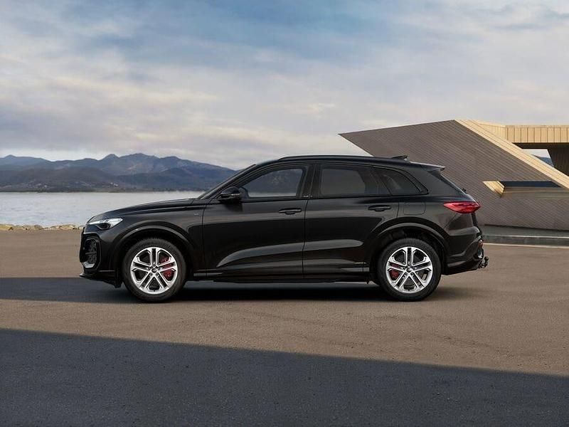 Ny Audi Q5 S-Line 367 HK (269 kW) 2025 Svart SUV