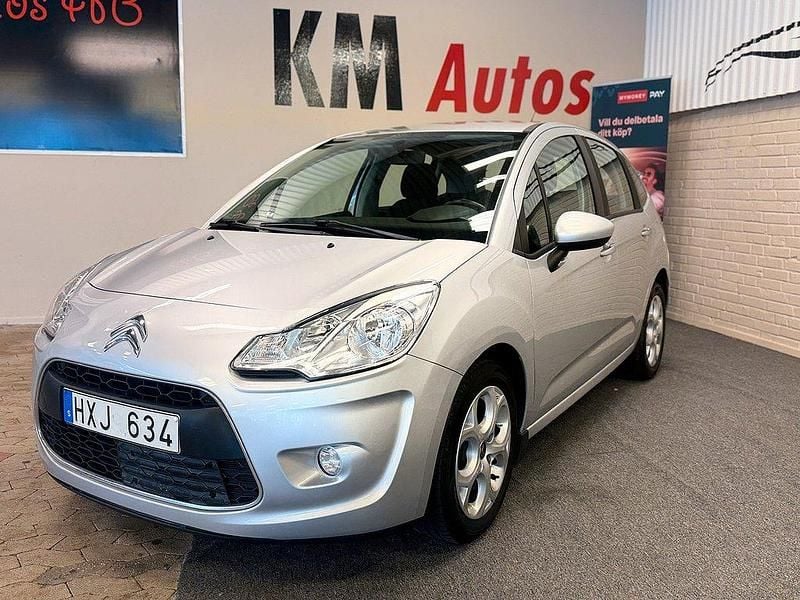 Silver Begagnad 2012 Citroën C3 Halvkombi | 44 900 kr (Marknadspris) - Bild 1/4