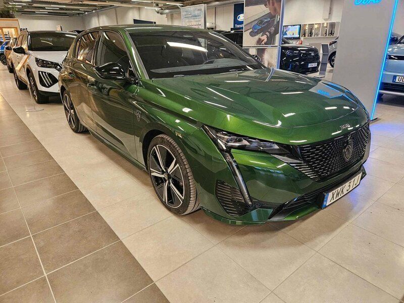 Grön Begagnad 2024 Peugeot 308 GT Halvkombi | 348 000 kr (Dyr) - Bild 1/4