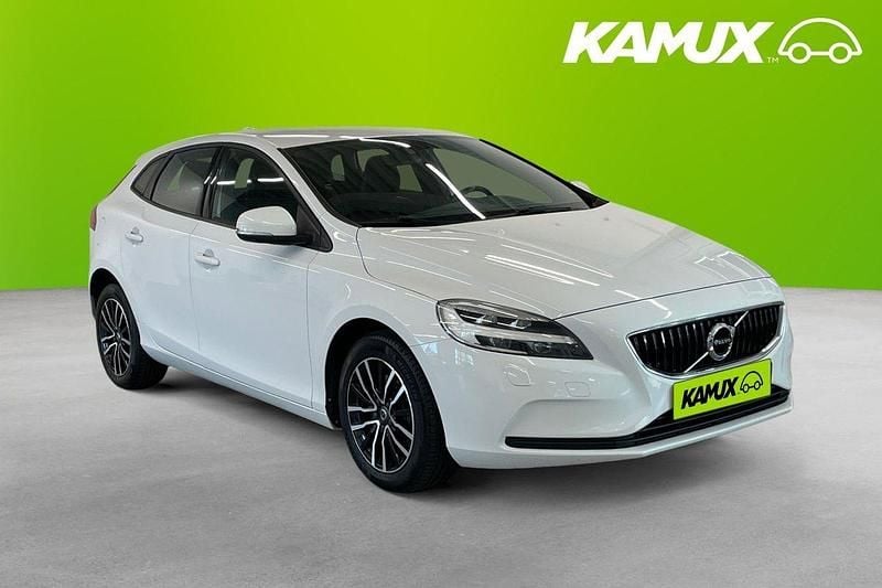 Vit Begagnad 2017 Volvo V40 Momentum Kombi | 138 800 kr (Marknadspris) - Bild 1/4
