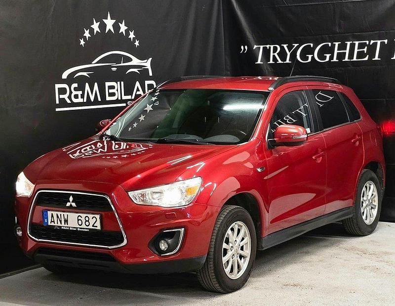Mörkröd (röd) Begagnad 2013 Mitsubishi ASX SUV | 79 800 kr (Marknadspris) - Bild 1/4