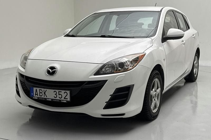 Vit Begagnad 2010 Mazda 3 | 50 000 kr - Bild 1/4