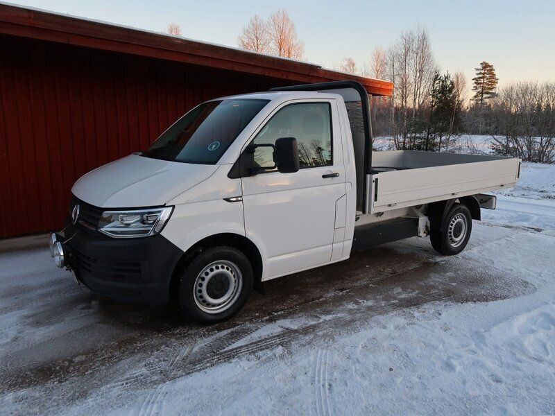Vit Begagnad 2017 VW T6 Van | 288 000 kr - Bild 1/4