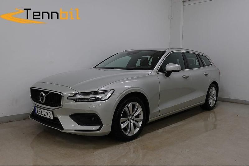 Vit Begagnad 2018 Volvo V60 Momentum Kombi | 229 900 kr (Marknadspris) - Bild 1/4