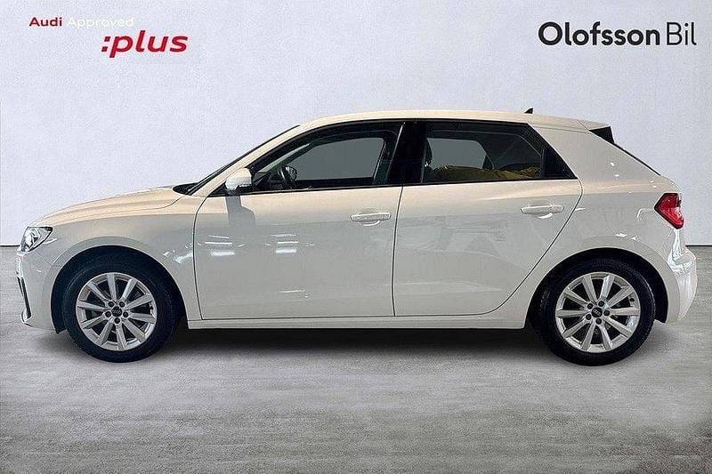Vit Begagnad 2023 Audi A1 Sportback Halvkombi | 259 900 kr (Lite dyr) - Bild 1/4