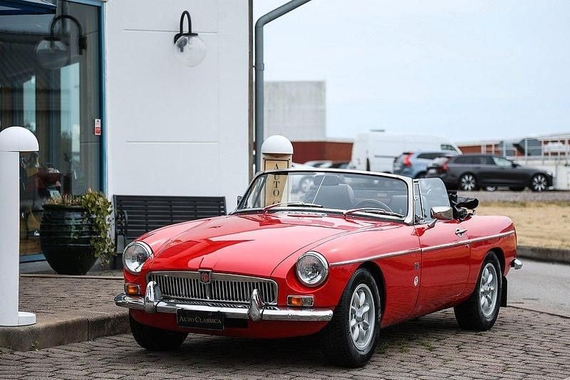 Begagnad MG B 110 HK (80 kW) 1962 Silver metallic Cab