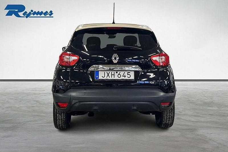 Begagnad Renault Captur Dynamique 90 HK (66 kW) 2015 Svart SUV