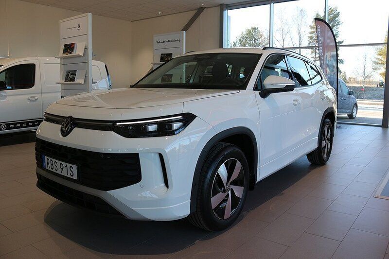 Vit Ny 2025 VW Tayron Life SUV | 399 000 kr (Superpris) - Bild 1/4