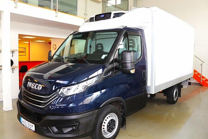 Flerfärgad Begagnad 2023 Iveco Daily Van | 586 250 kr - Bild 1/4