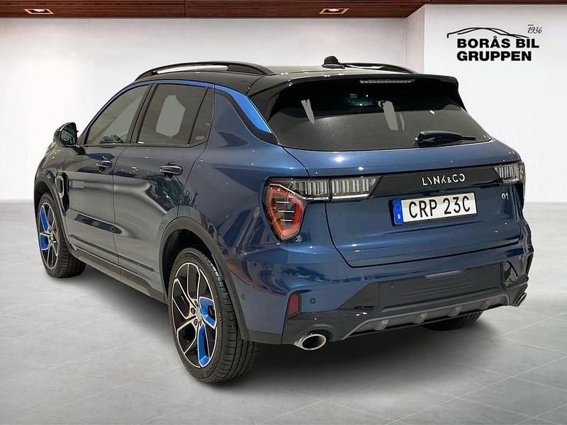 Begagnad Lynk & Co 01 264 HK (194 kW) 2024 Blå SUV