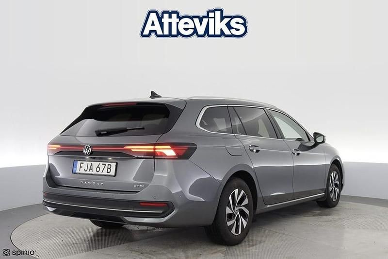 Begagnad VW Passat Business 151 HK (111 kW) 2024 Mörkgrå Kombi