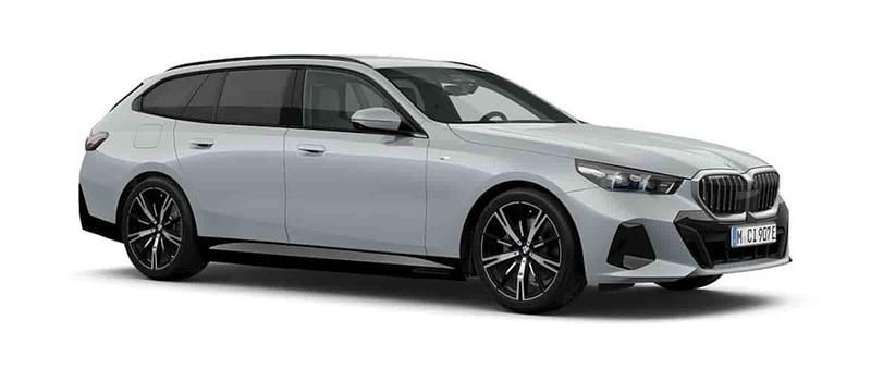 Grå Ny 2025 BMW 530e Kombi | 773 600 kr - Bild 1/1