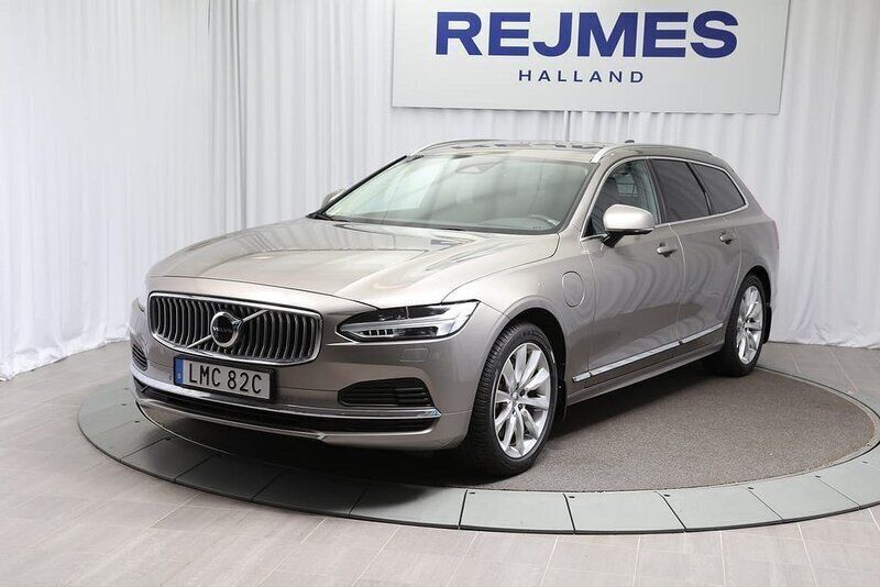 Grå Begagnad 2022 Volvo V90 Kombi | 319 500 kr (Marknadspris) - Bild 1/4