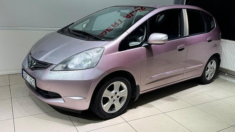 Begagnad Honda Jazz 99 HK (72 kW) 2009 Röd Halvkombi