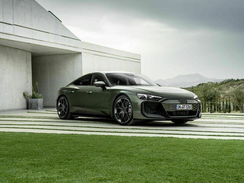 Ny 2025 Audi e-tron GT quattro Design Sedan | 1 860 000 kr - Bild 1/4