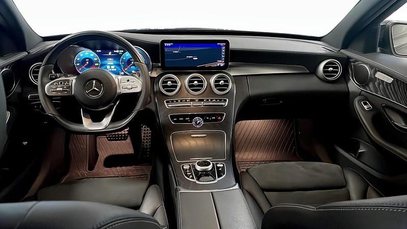 Begagnad Mercedes C300e AMG 306 HK (225 kW) 2021 Svart Kombi