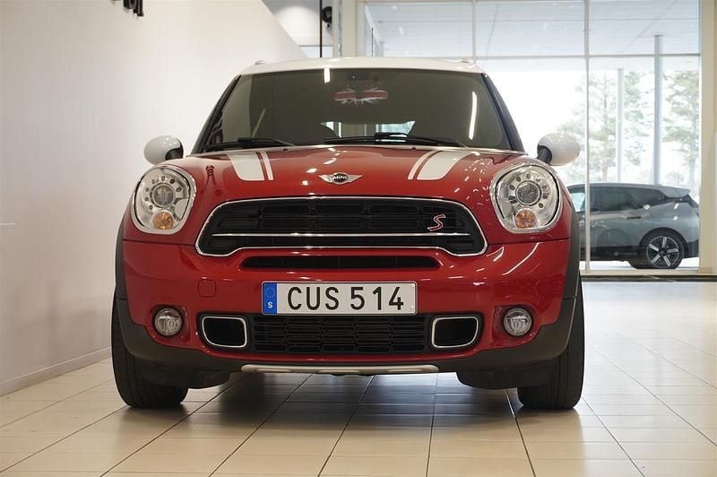 Röd/orange Begagnad 2016 Mini Cooper S Halvkombi | 189 000 kr - Bild 1/2