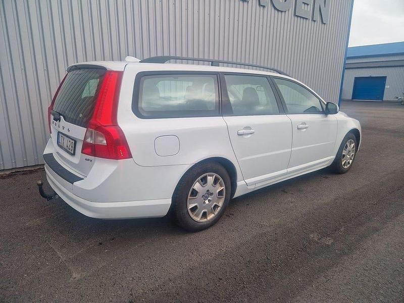 Begagnad Volvo V70 231 HK (169 kW) 2012 Vit Kombi