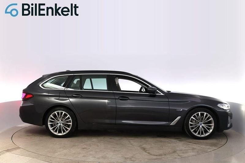 Begagnad BMW 530 295 HK (216 kW) 2023 Grå Kombi