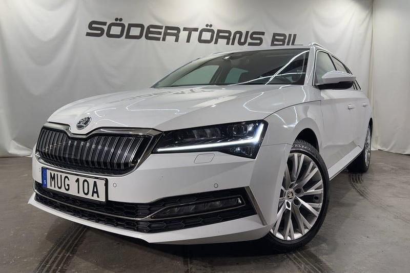 Begagnad Skoda Superb 218 HK (160 kW) 2021 Vit Kombi