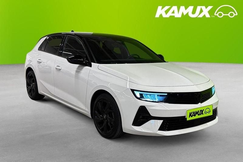 Vit Begagnad 2023 Opel Astra GS Line Halvkombi | 229 700 kr (Marknadspris) - Bild 1/4