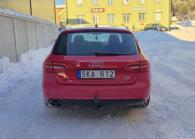 Begagnad Audi A4 177 HK (130 kW) 2013 Röd Kombi