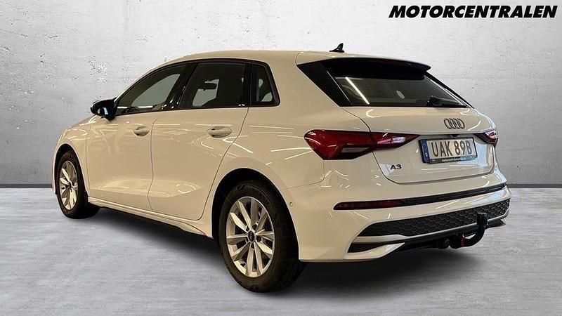 Begagnad Audi A3 Proline 151 HK (111 kW) 2025 Vit Sedan