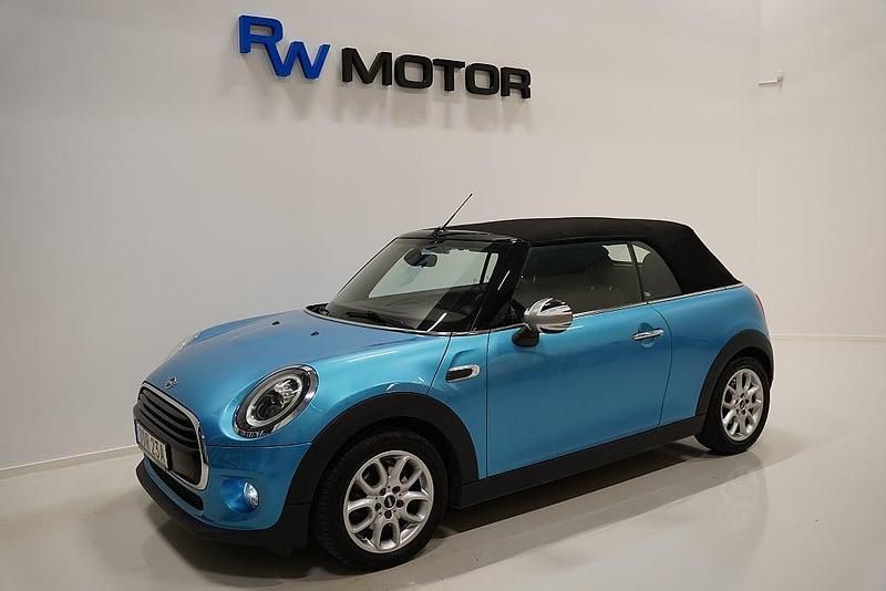 Begagnad Mini Cooper Cabriolet Essential 136 HK (100 kW) 2019 Blå Cab
