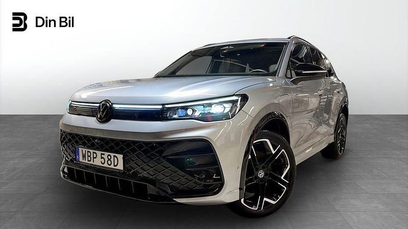 Silver Begagnad 2024 VW Tiguan R-line SUV | 599 900 kr - Bild 1/4