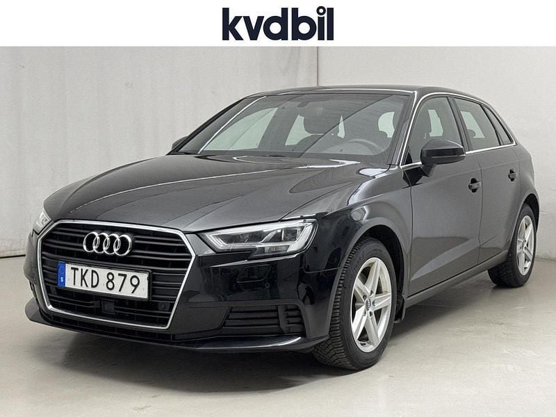 Svart Begagnad 2019 Audi A3 Sportback Proline Halvkombi | 156 800 kr (Bra pris) - Bild 1/3