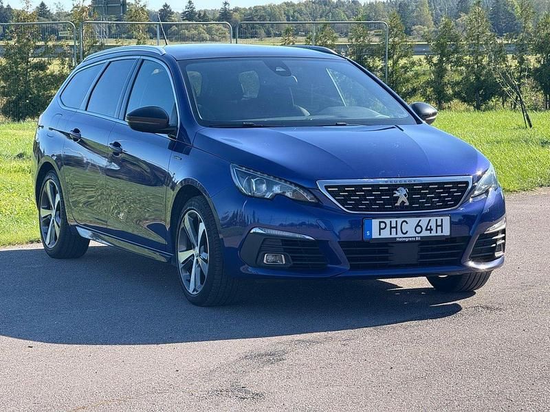 Blå Begagnad 2019 Peugeot 308 GT-line Kombi | 167 000 kr (Marknadspris) - Bild 1/4