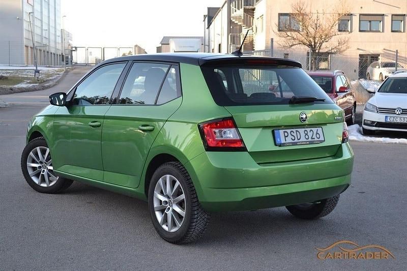 Begagnad Skoda Fabia Style 95 HK (69 kW) 2018 Grön