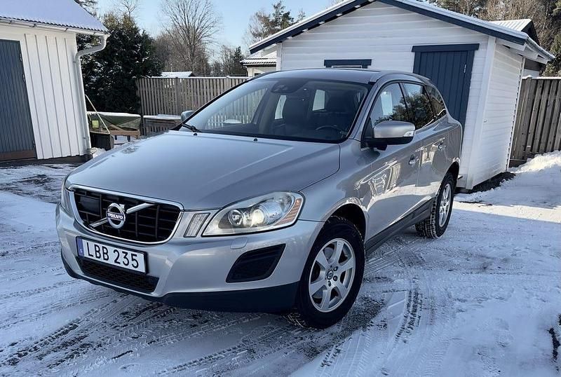 Metallic Begagnad 2013 Volvo XC60 SUV | 146 000 kr (Marknadspris) - Bild 1/4