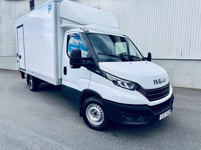 Vit Begagnad 2022 Iveco Daily Van | 449 900 kr (Dyr) - Bild 1/4