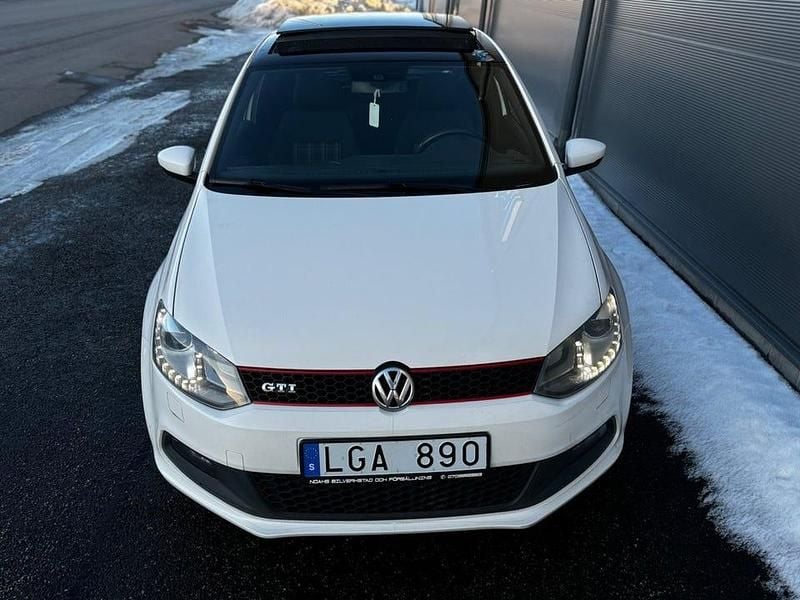 Begagnad VW Polo GTI 180 HK (132 kW) 2011 Vit Halvkombi