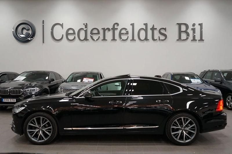 Svart Begagnad 2018 Volvo S90 R-Design Sedan | 209 900 kr (Dyr) - Bild 1/4