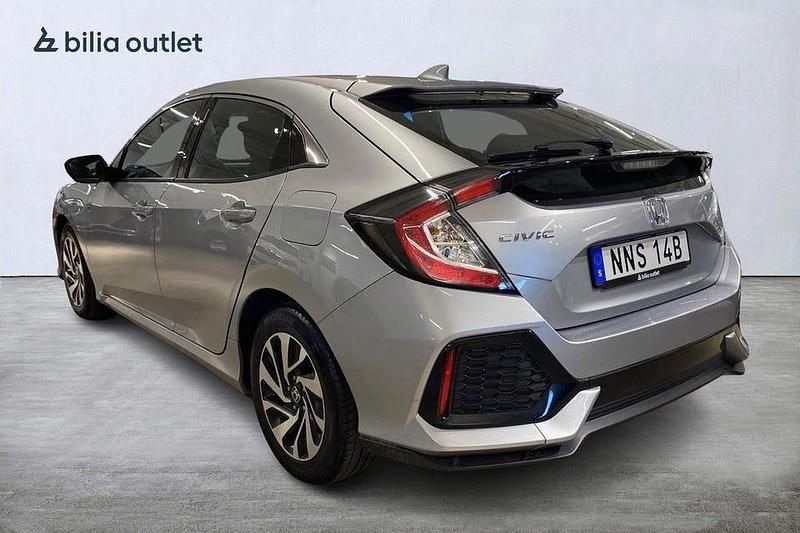 Begagnad Honda Civic Comfort 126 HK (92 kW) 2018 Silver Halvkombi