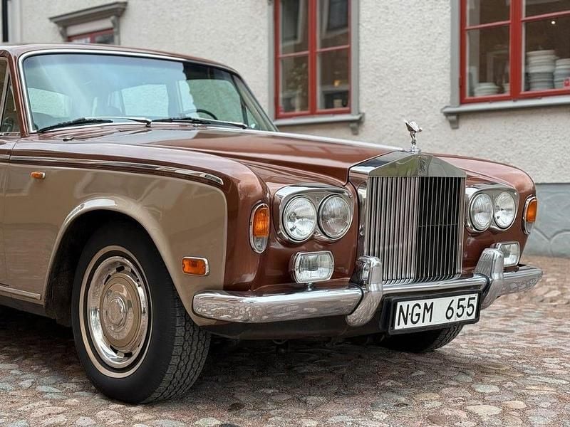 Begagnad Rolls Royce Silver Shadow 200 HK (147 kW) 1977 Flerfärgad Sedan