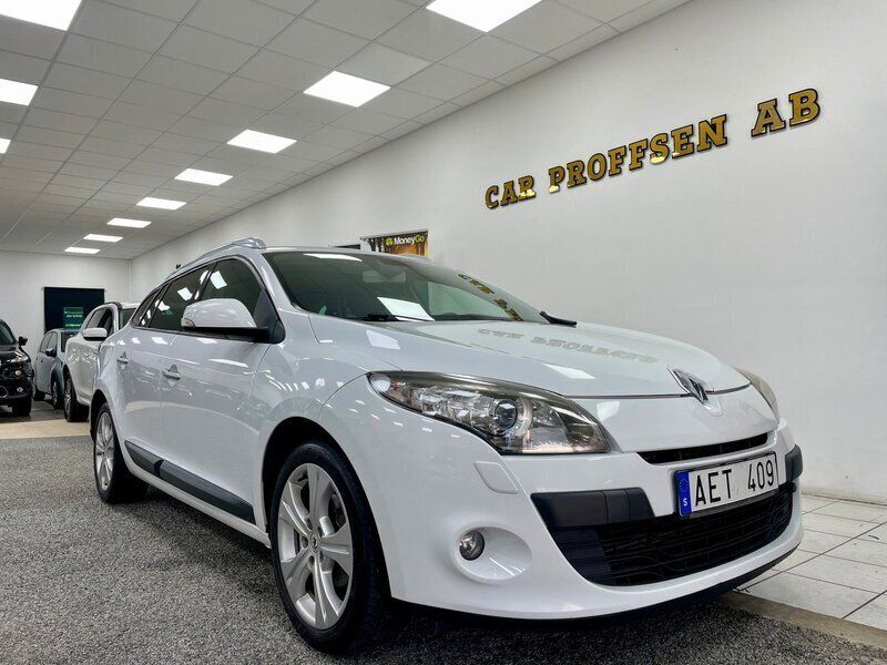 Vit Begagnad 2011 Renault Mégane GrandTour Kombi | 44 900 kr (Marknadspris) - Bild 1/4